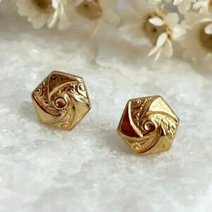 Vintage Gold Toned Dainty Tiny Midcentury Style Octagon Swirl Patterned Studs